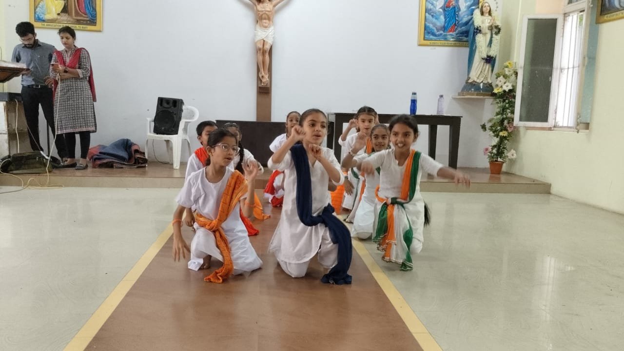 Inter Class Patriotic Dance std. 1 to 5